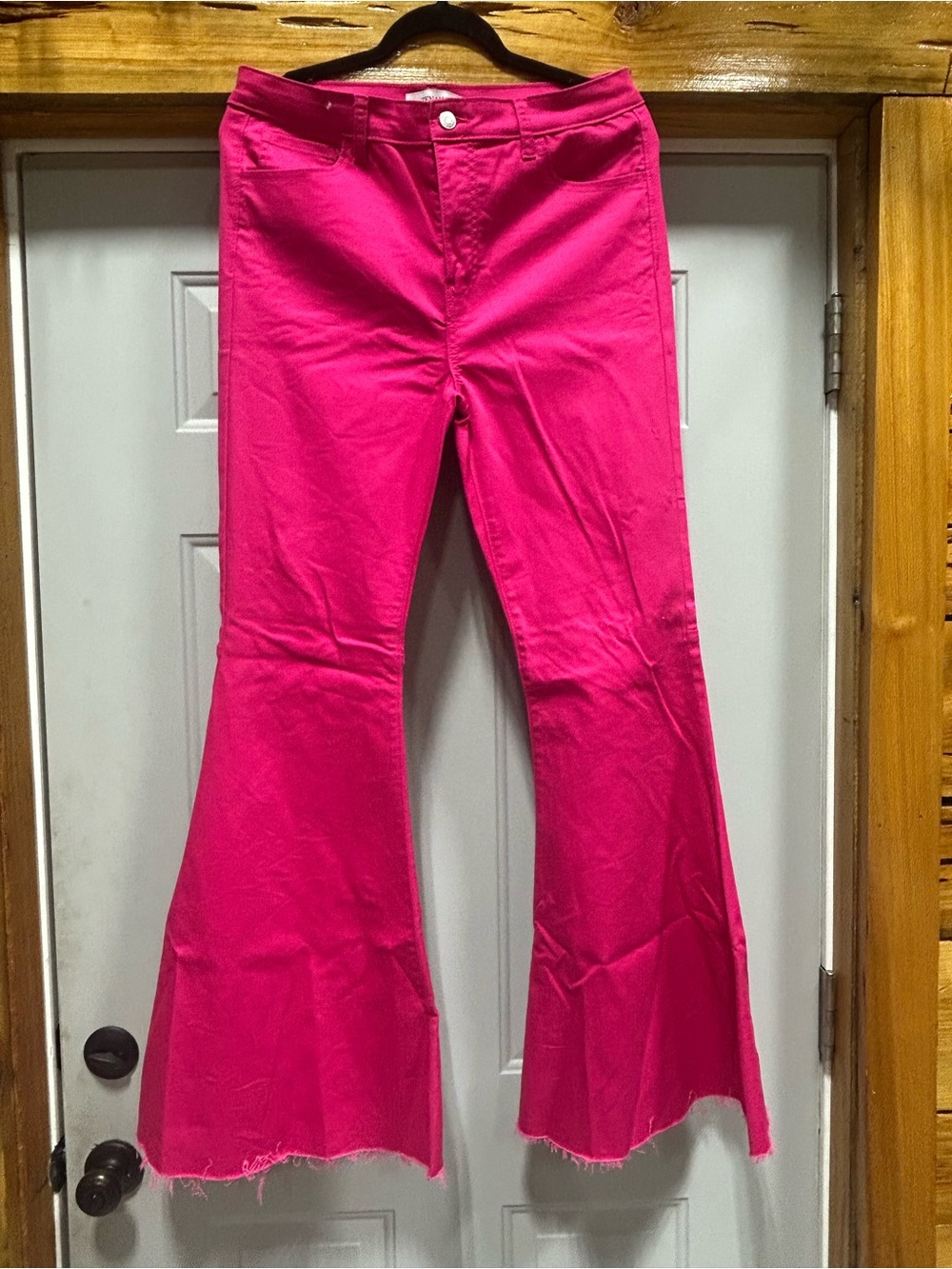 Zenana-Bright Hot Pink Flared Pants- size xl

Washed but never worn